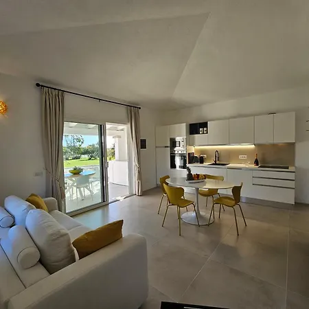 Ambra House 산테오도로