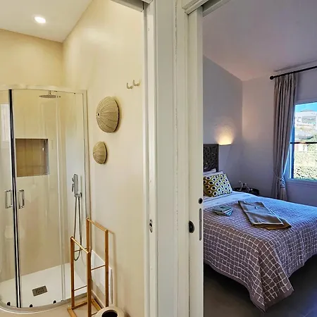 Ambra House 펜션 산테오도로